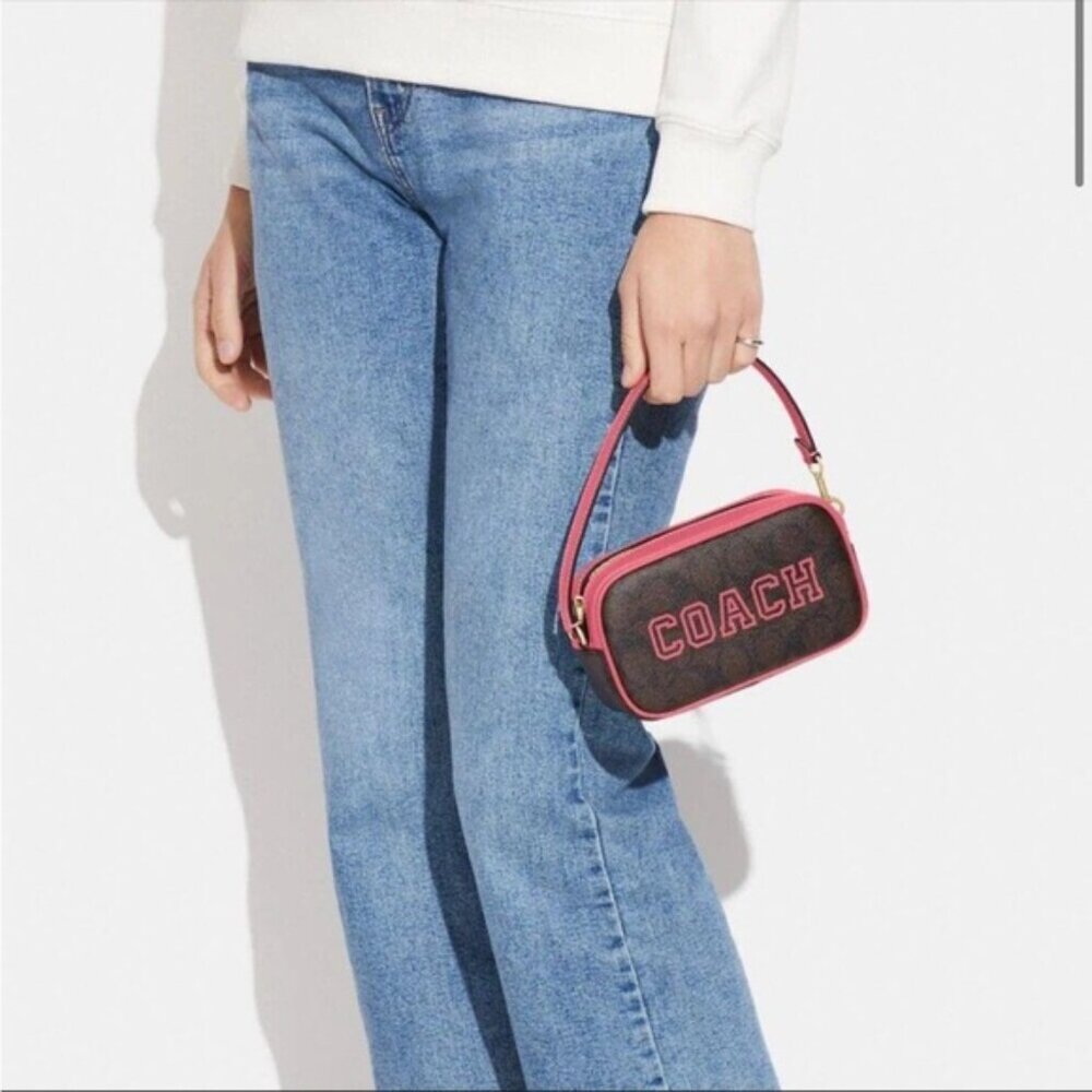 20 | 🇨🇦Coach Jamie Wristlet In Signature Canvas With Varsity Motif
